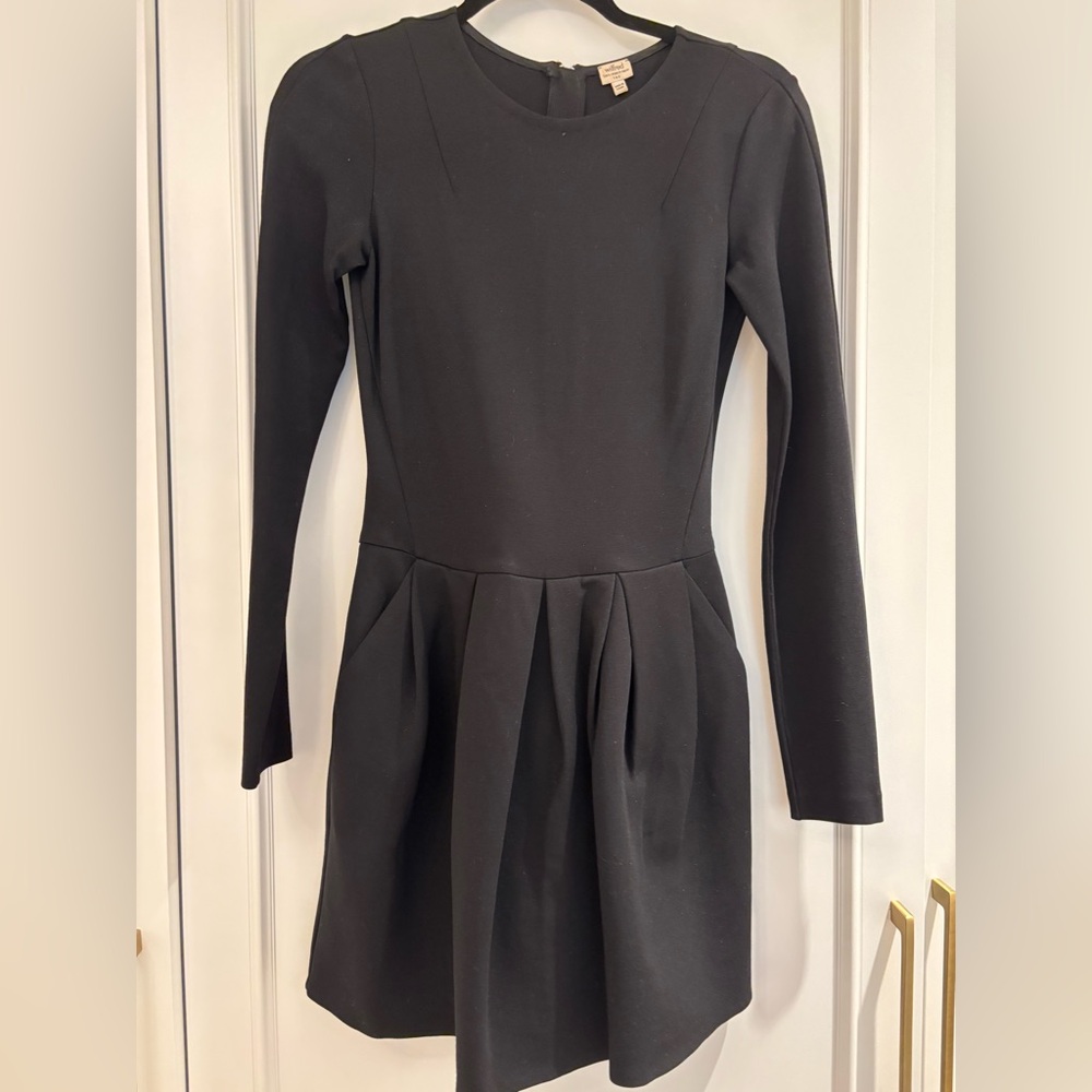 Aritzia Wilfred Classic Black mini Dress
